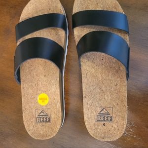 Women's size 10 Reef sandals